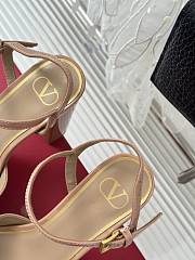kitlife VALENTINO V logo pumps Beige 11cm - 4