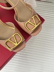 kitlife VALENTINO V logo pumps Beige 11cm - 2