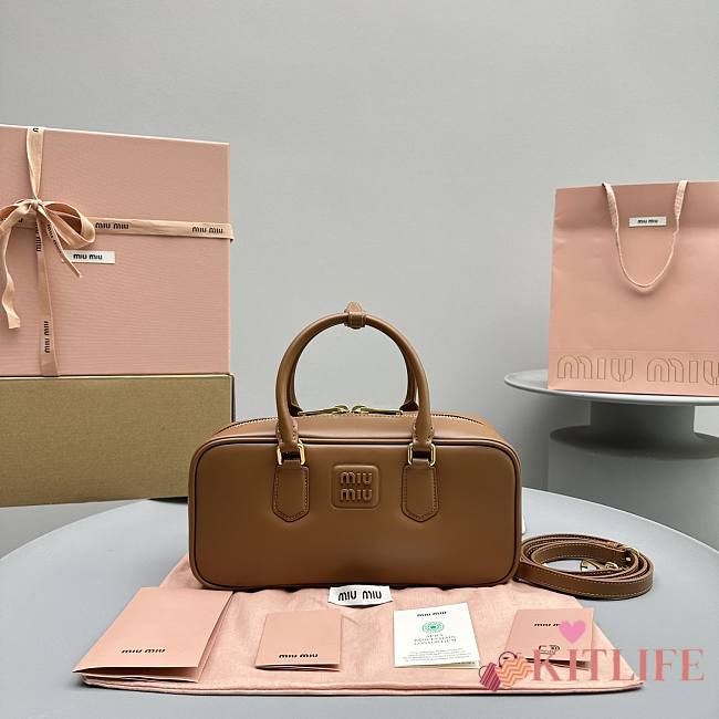 kitlife Miu Miu logo-embossed leather tote bag - 27x12x9cm - 1