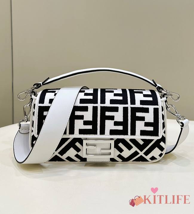 Kitlife fendi Baguette white and black bag - 27×6×14cm  - 1