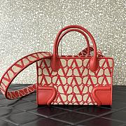 kitlife Valentino Garavani La Quatrieme Toile lconographe  V bag red - 28x19x12 cm - 1