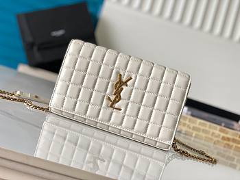 Kitlife SAINT LAURENT Cassandre Chain Wallet in Matelassé Carré Leather White - 23x14x3cm