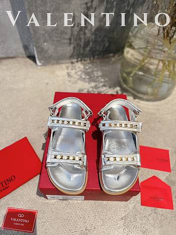 kilife VALENTINO ROCKSTUD SILVER LEATHER SANDALS