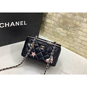 Kitlife Chanel Cosmetic Bag Lambskin - 17x9.5x8cm - 1