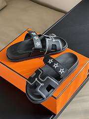 Kitlife HERMÈS PRE-LOVED Chypre Sandals black  - 4