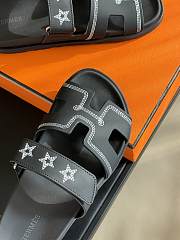 Kitlife HERMÈS PRE-LOVED Chypre Sandals black  - 5