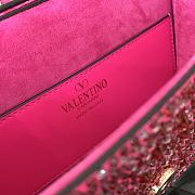 kitlife Valentino Garavani small Locò rhinestone-embellished shoulder bag Pink - 19x10.5x5cm - 2