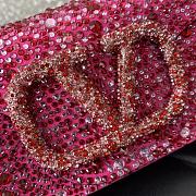 kitlife Valentino Garavani small Locò rhinestone-embellished shoulder bag Pink - 19x10.5x5cm - 4