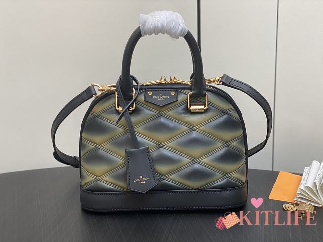 kitlife Louis Vuitton Alma BB Nicolas Ghesquière Green bag - 23.5 x 17.5 x 11.5cm - 1