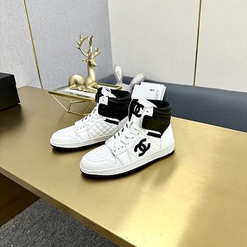 Kitlife Chanel x Nike Sneaker 02