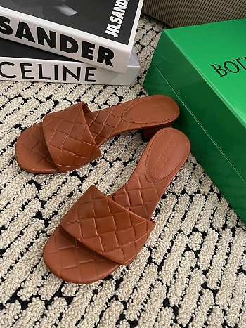 kitlife BOTTEGA VENETA Amy Leather mules brown