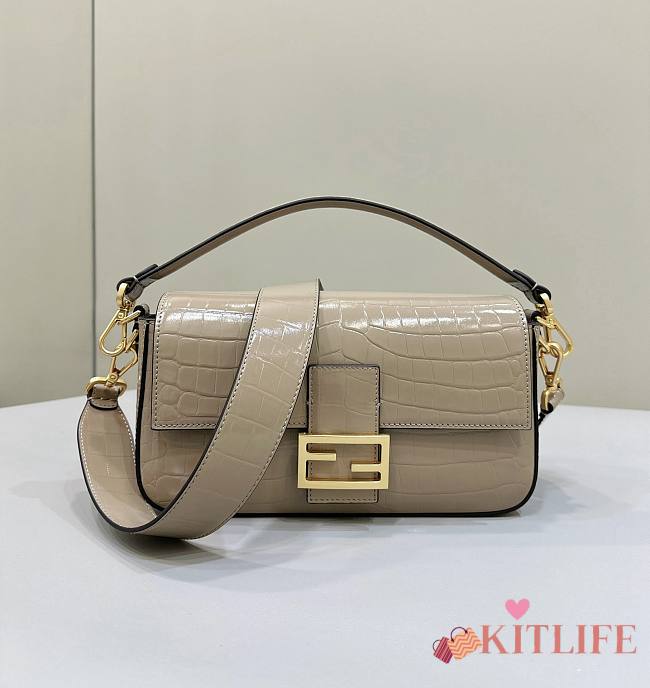 kitlife Fendi Baguette Fendi crocodile beige bag - 27x6x16 cm - 1