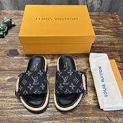 kitlife Louis Vuitton Pool Pillow Black Flat - 4
