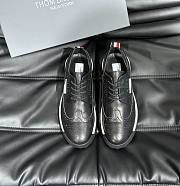 kitlife Thom Browne Lace-Up Runner Sneakers black - 1