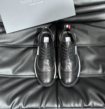 kitlife Thom Browne Lace-Up Runner Sneakers black