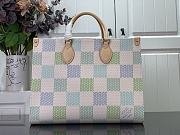 Kitlife Louis Vuitton Exclusive Pre-Launch OnTheGo MM bag - 35x27x14 cm - 1