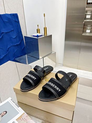 kitlife BURBERRY Canvas-Leather Logo Print Sandals Black