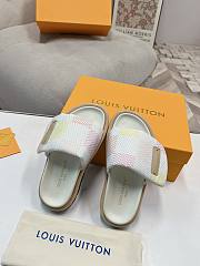 kitlife Louis Vuitton Pool Pillow Flat Comfort Mules Light Pink  - 3