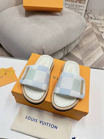 kitlife Louis Vuitton Pool Pillow Flat Comfort Mules Light blue