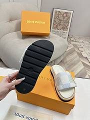 kitlife Louis Vuitton Pool Pillow Flat Comfort Mules Light blue - 5