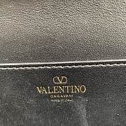 Kitlife Valentino Garavani VLogo embellished Black bag - 19x10.5x5 cm - 2