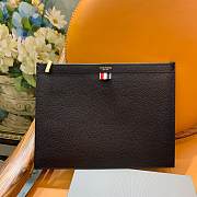 KITLIFE THOM BROWNE BLACK MEDIUM ZIP DOCUMENT HOLDER - 33x25 cm - 1