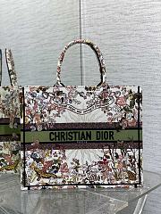 Kitlife Dior Large Book Tote Ecru Multicolor Dior 4 Saisons Automne Soleil Embroidery bag - 42x18x35 cm - 1