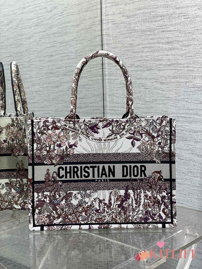 Kitlife Dior Large Book Tote Ecru Multicolor Dior 4 Saisons Automne Soleil Embroidery violet bag - 36x18x28 cm - 1