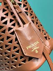 Kitlife Prada Panier leather mini-bag with cut-out motif brown - 18x17x10.5cm - 5