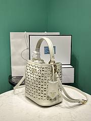 Kitlife Prada Panier leather mini-bag with cut-out motif White - 18x17x10.5cm - 4