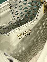 Kitlife Prada Panier leather mini-bag with cut-out motif White - 18x17x10.5cm - 2