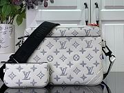 kitlife Louis Vuitton Trio Messenger white bag - 25 x 18.5 x 7 cm - 1