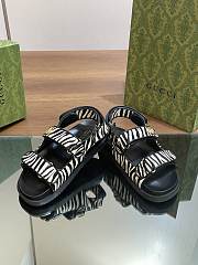 kitlife Gucci sandal Animal-inspired Black and white - 5