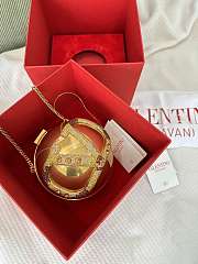 kitlife Valentino Garavani Vlogo Signature Clutch gold bag - 3