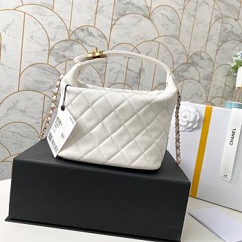 kitlife Chanel hobo bag white - 20x13x18 cm