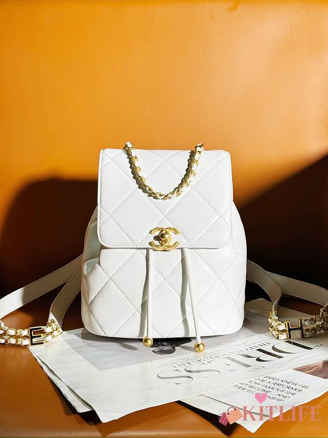 Kitlife chanel backpack white lambskin - 20x19x12 cm  - 1