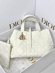 Kitlife Medium Dior Toujours Bag white - 28×21×19 cm - 1