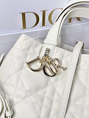 Kitlife Medium Dior Toujours Bag white - 28×21×19 cm - 6