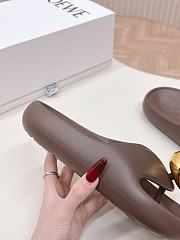 kitlife LOEWE Paula's Ibiza Foam Pebble thong sandals brown - 4