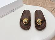 kitlife LOEWE Paula's Ibiza Foam Pebble thong sandals brown - 1