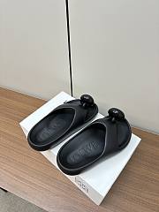 kitlife LOEWE Paula's Ibiza Foam Pebble thong sandals black - 5