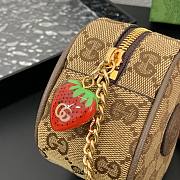 kitlife Gucci Beige Coin Purse With Strawberry - 5