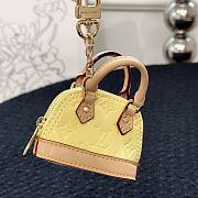 Louis Vuitton Key Holder Micro Alma Verni Yellow 6.5x9z4.5 cm - 4