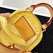 Louis Vuitton Key Holder Micro Alma Verni Yellow 6.5x9z4.5 cm - 3