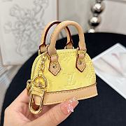 Louis Vuitton Key Holder Micro Alma Verni Yellow 6.5x9z4.5 cm - 2