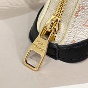 Louis Vuitton Key Holder Micro Alma Verni white 6.5x9z4.5 cm - 4