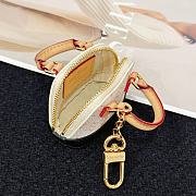 Louis Vuitton Key Holder Micro Alma Verni white 6.5x9z4.5 cm - 3