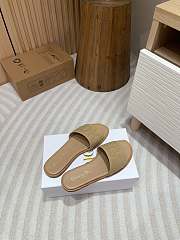 kitlife Dway Dior Slide nude Calfskin and Gold-Finish Studs - 6