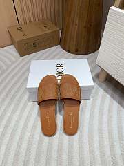 kitlife Dway Dior Slide brown Calfskin and Gold-Finish Studs - 6