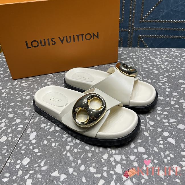 Kitlife WOMEN'S GUCCI MARINA CHAIN SLIDE SANDAL white - 1